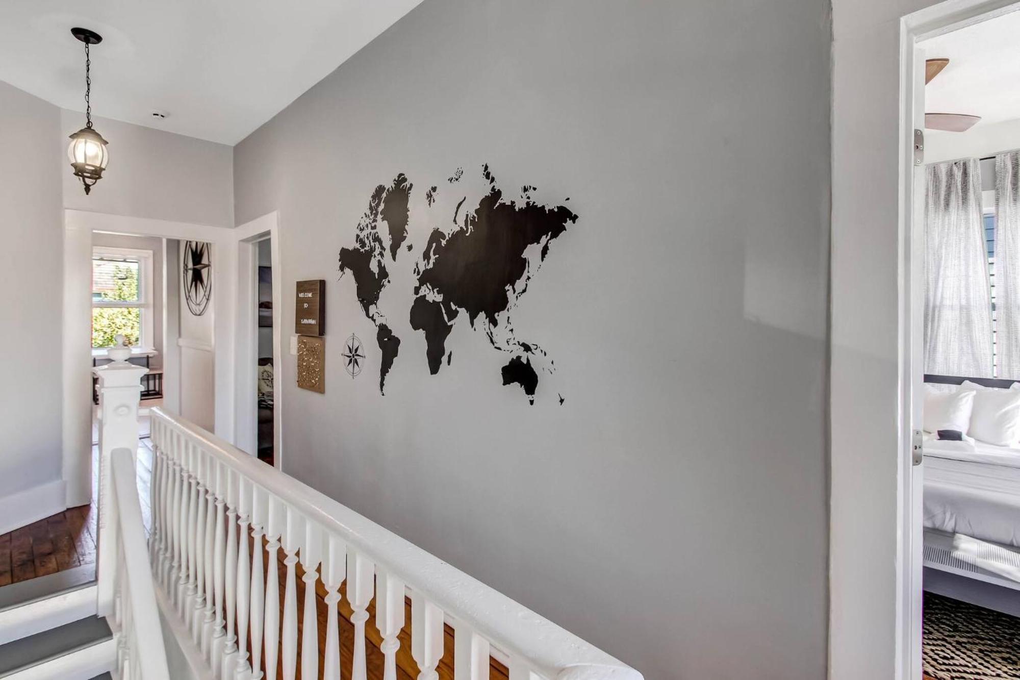 Park Side 3 Bdr Duplex With Backyard Downtown Holiday home *